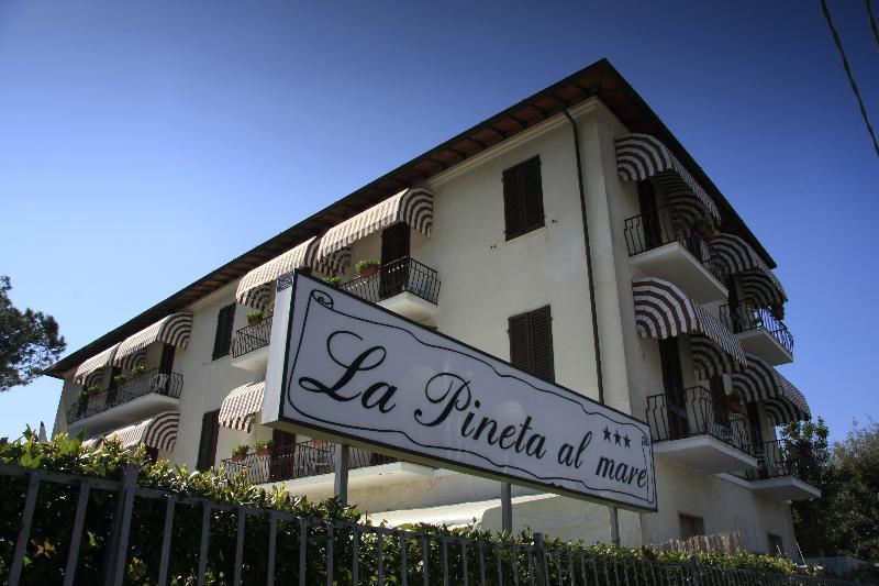 Hotel La Pineta Al Mare Forte dei Marmi Zewnętrze zdjęcie