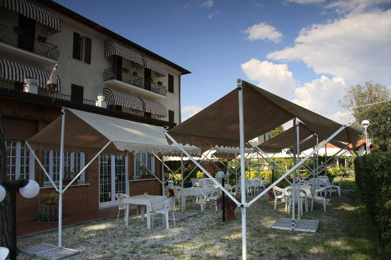 Hotel La Pineta Al Mare Forte dei Marmi Zewnętrze zdjęcie
