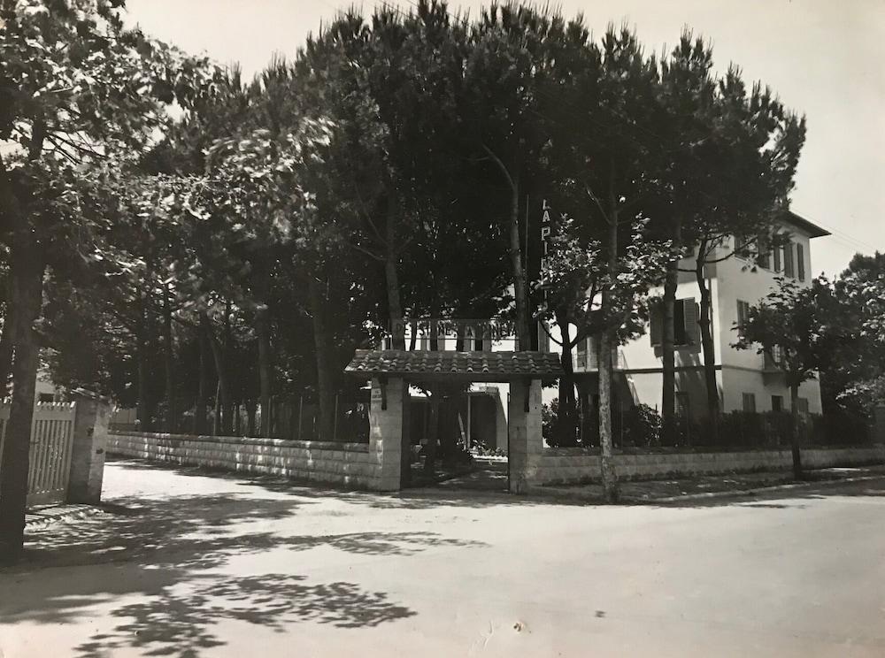 Hotel La Pineta Al Mare Forte dei Marmi Zewnętrze zdjęcie